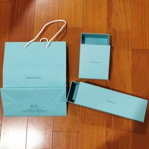 Tiffany shopping bag and box